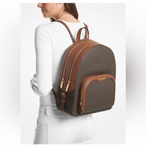 New Michael Kors Jaycee Large Logo Backpack Brown with Dust bag included - Picture 2 of 5